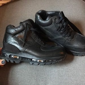 Nike air Goadome boys 4.5